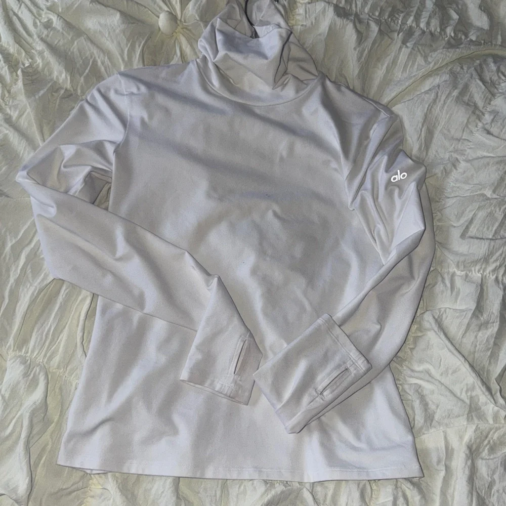 Alo Yoga Refine Turtleneck - Picture 4 of 5